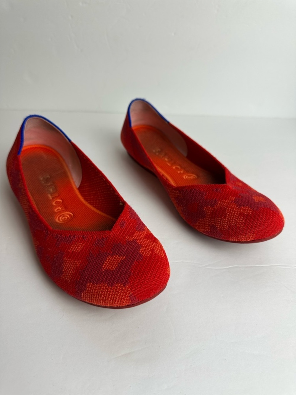 Rothy's The Loafer Casual Slip-On Flats Red Camo Knit Women's Size 8.5 Shoes